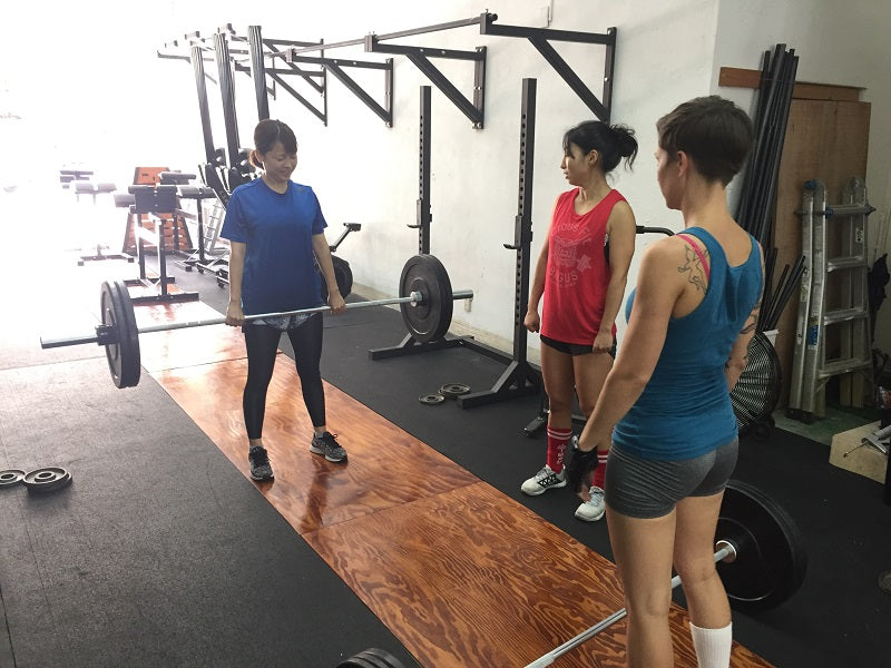 クロスフィットをするには専門のシムに通わなければいけないか？