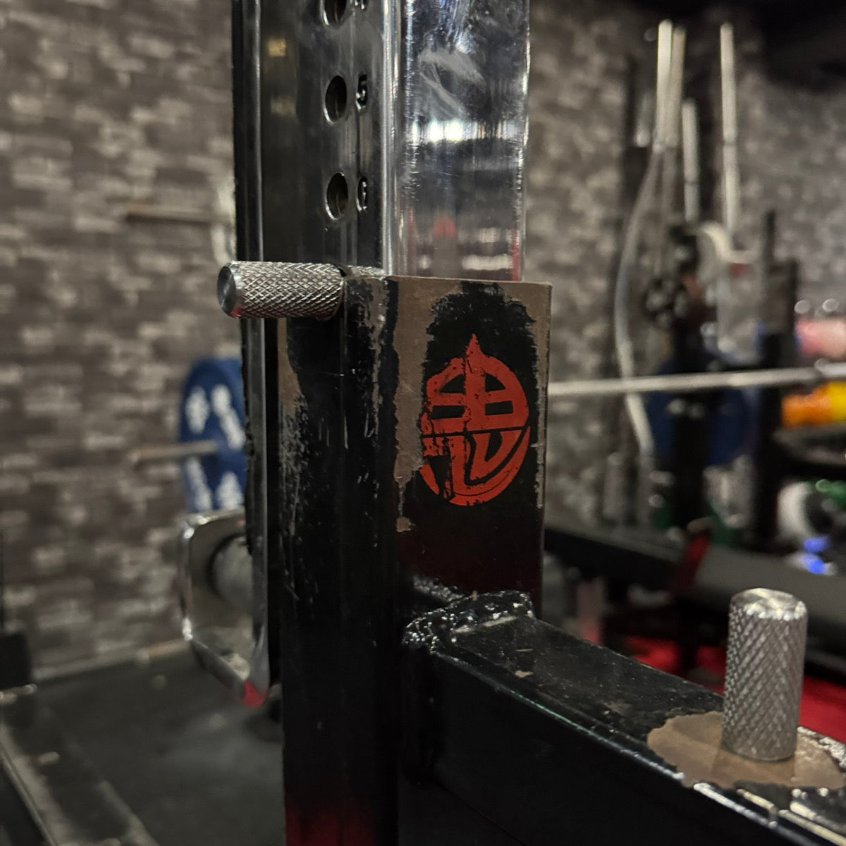 【中古品SALE】ONI 鬼 コンボラック IPF公認 ベンチプレス スクワット ジャッキ高さ調節簡単 1インチ刻み 高重量 滑りにくいクッションシート